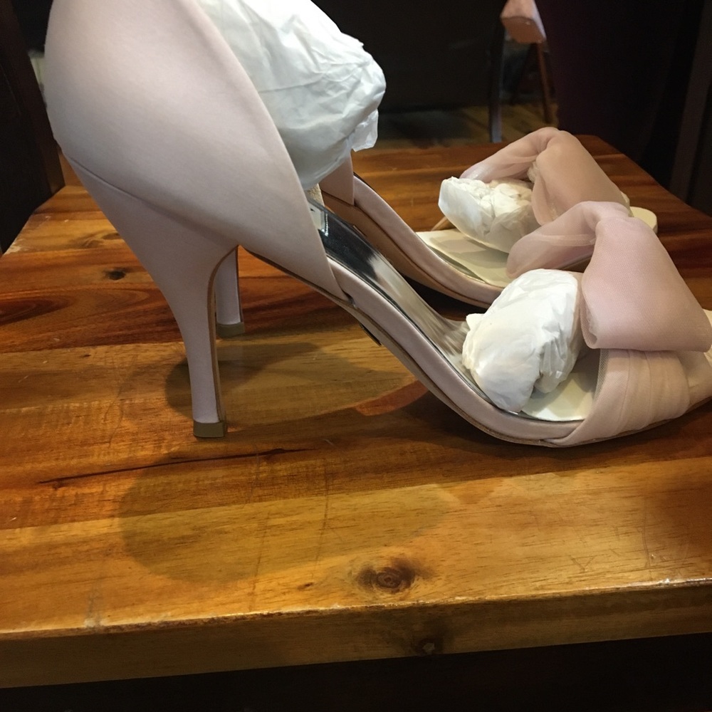 NWT Badgley Mischka Zandra Pump - Picture 5 of 7